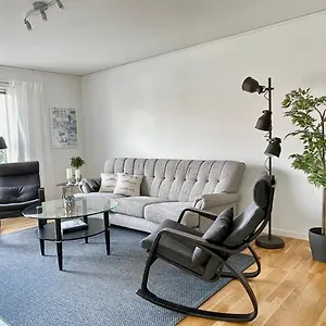  Lägenhet Björkö, Lägenhet Nära Bad Och Sverige